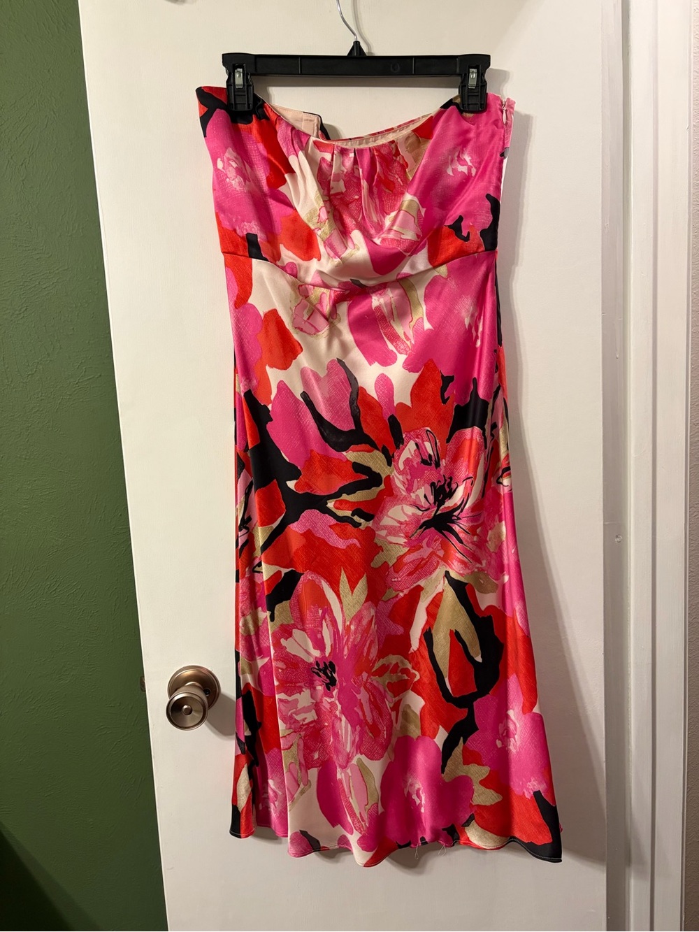 Banana Republic Strapless Floral Satin Dress in Pink